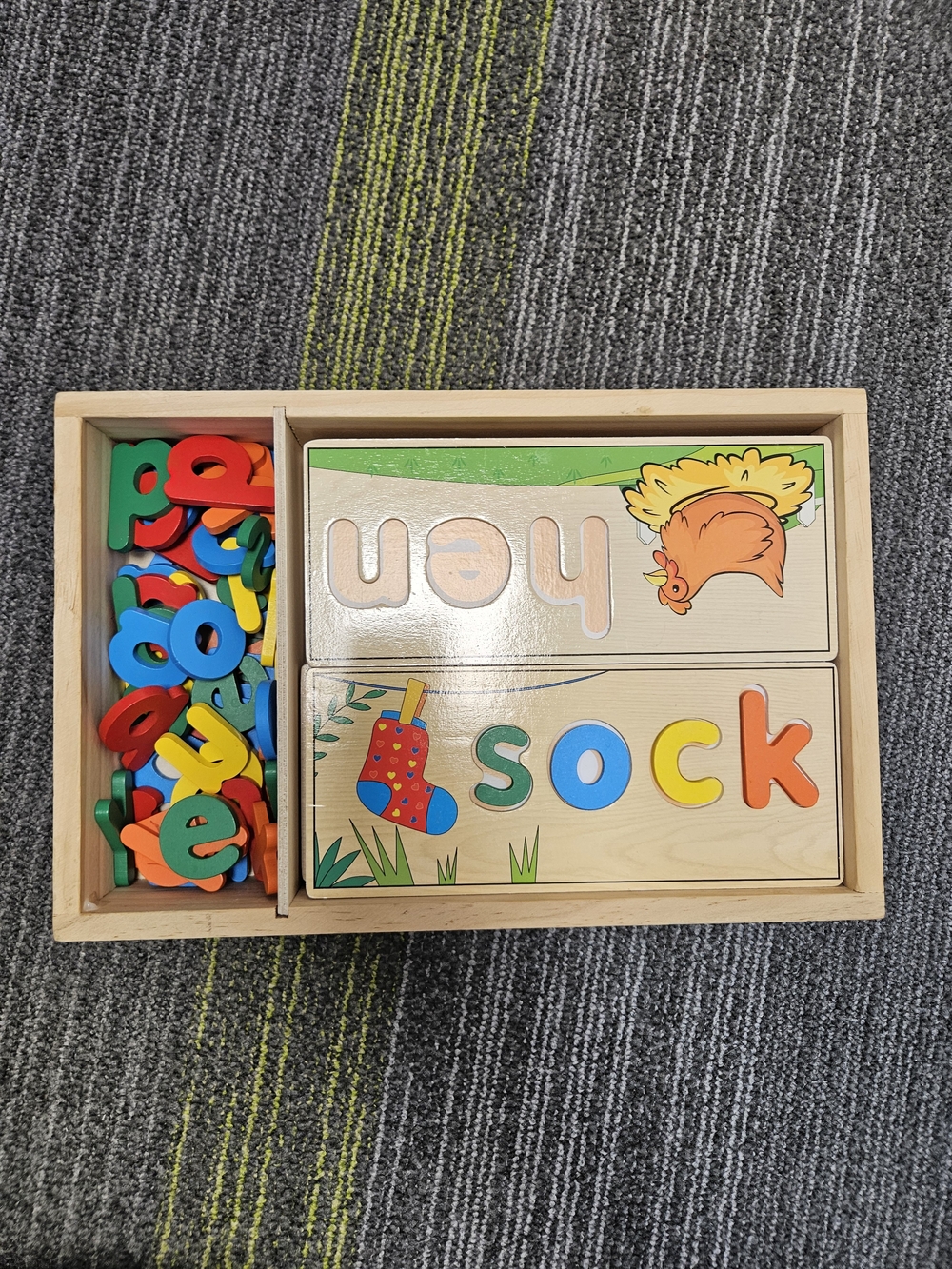 Source Unknown Multicolor 2 Sided Wooden Letter and Word Puzzle Set